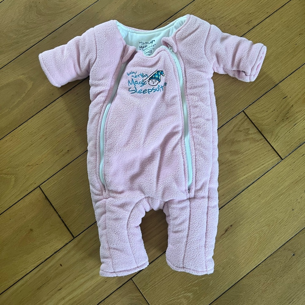 Baby Merlin’s magic sleep suit; pink, size small